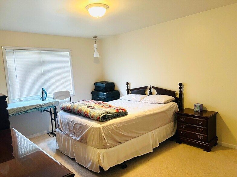 3rd Bedroom - 2914 Leslie Park Cir