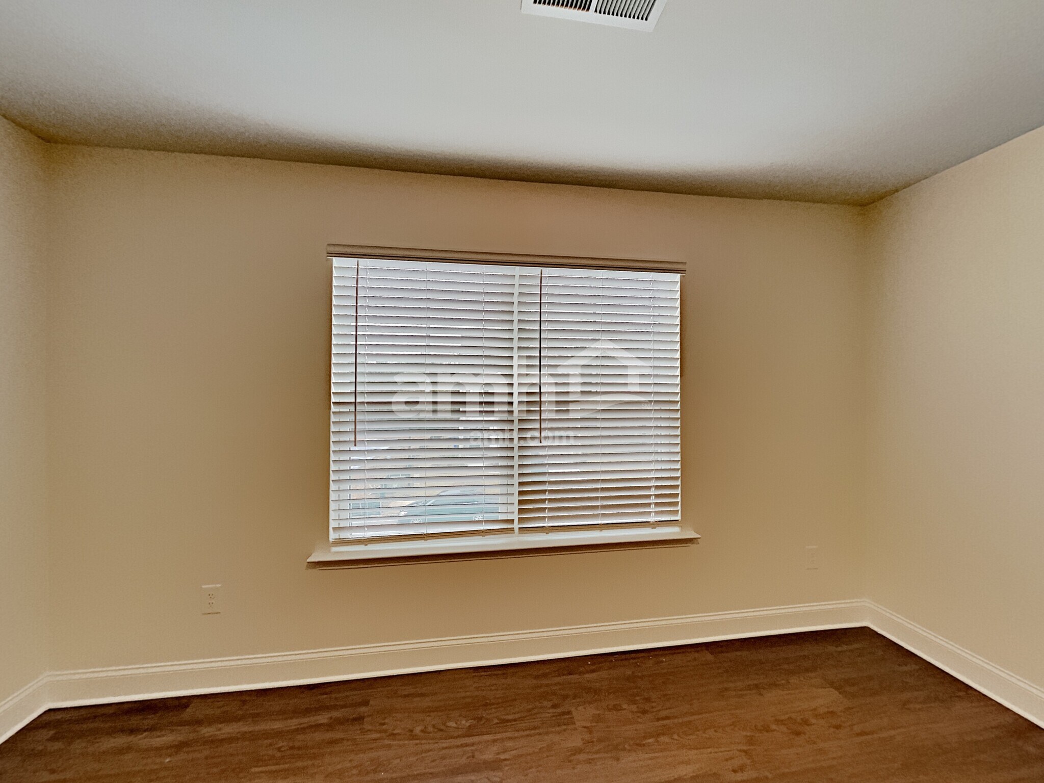 Building Photo - 692 Woodall Rd