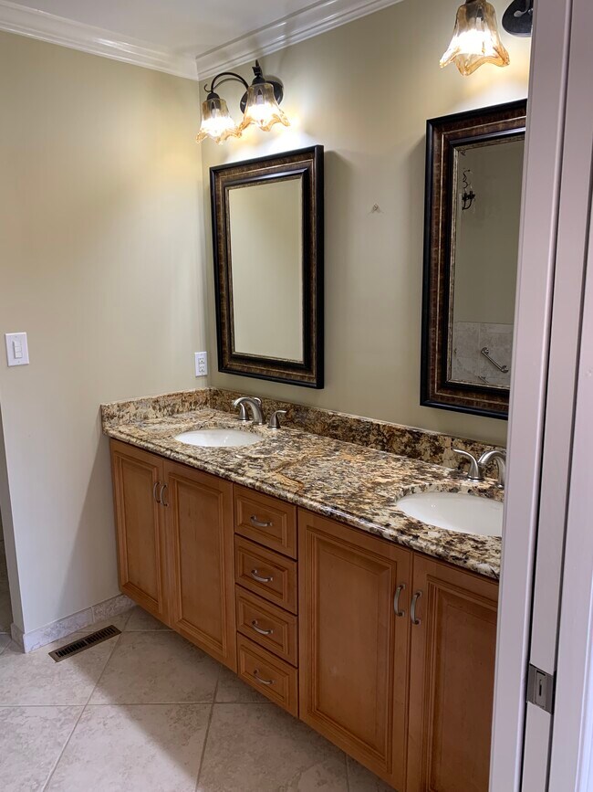 Building Photo - 132 Spyglass Dr