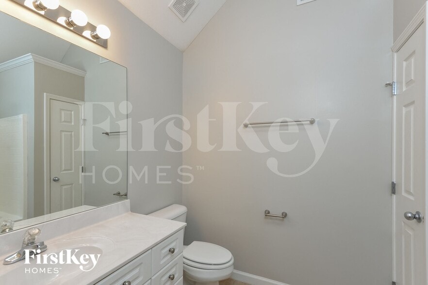 Building Photo - 424 Camden Cove Cir