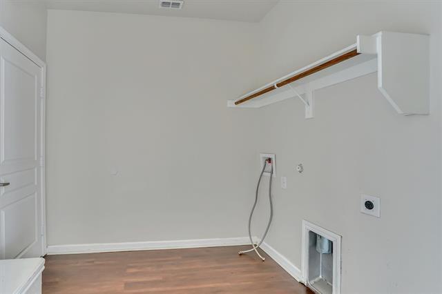 Building Photo - 816 Oriel Cir
