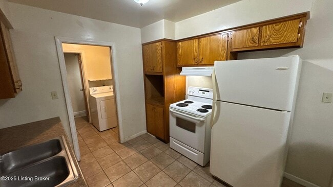 Building Photo - 6001 Applegate Ln