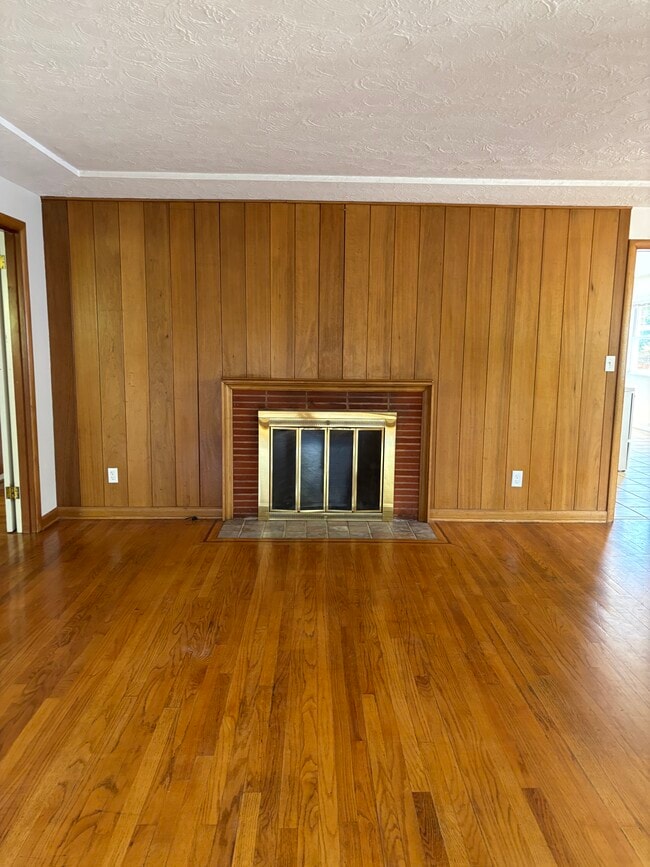 Building Photo - 6436 NE 26th Ave