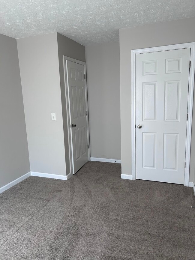 Building Photo - 1809 Thrasher Ct