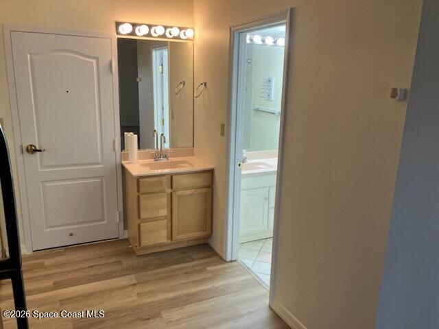 Building Photo - 2180 Country Club Dr