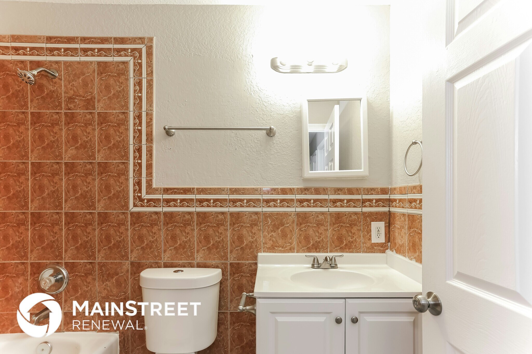 Building Photo - 2900 Freemont Terrace S