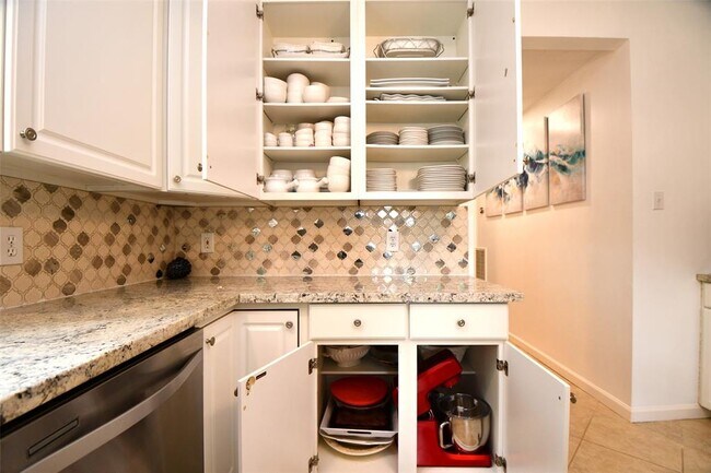 Building Photo - 10303 Sable Trail Ln