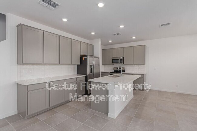 Building Photo - 4740 S Ferric