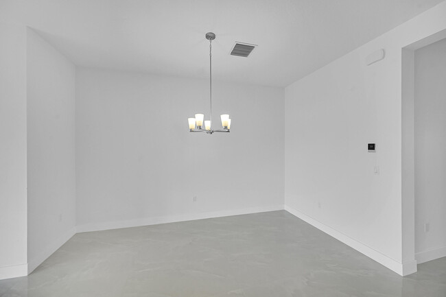 Building Photo - 13080 Feathering Wy