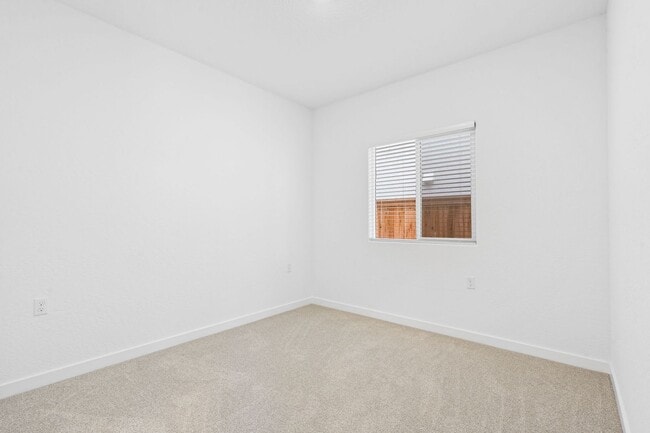 Building Photo - Brand New Three Bedroom Home in Clovis Unified School District!