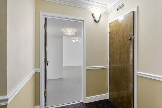 Building Photo - 1360 S Ocean Blvd