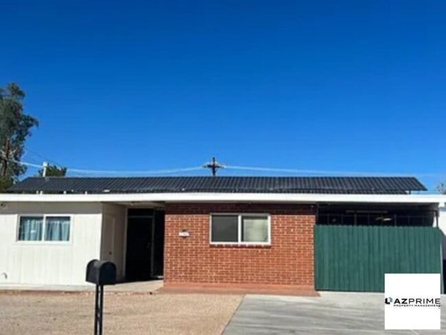 Building Photo - E Calle Managua