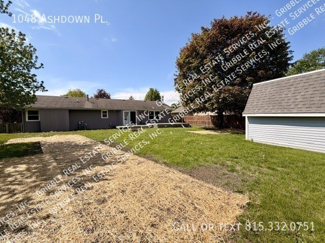 Building Photo - 1048 Ashdown Pl