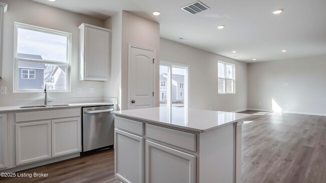 Building Photo - 1850 Washington Blvd