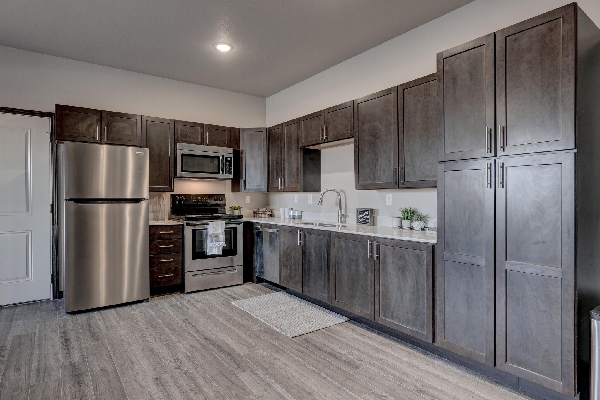 Building Photo - 5614 W 32nd St