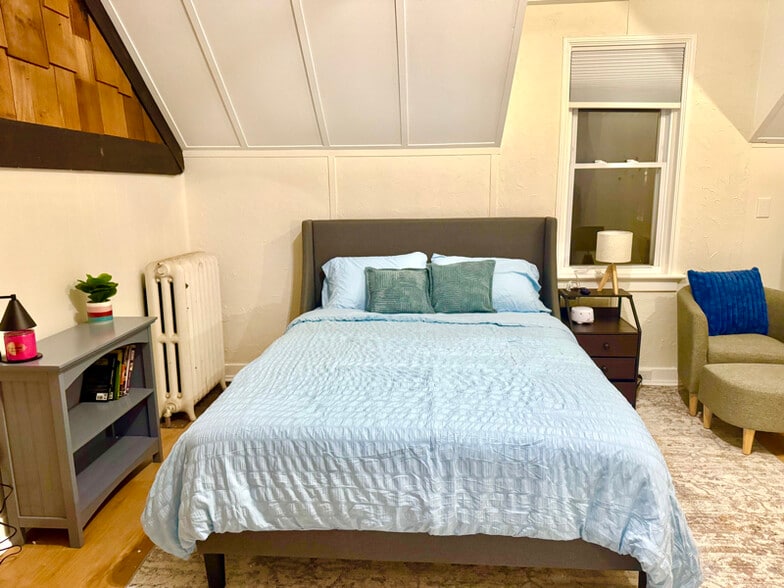 Building Photo - 3023 Harvard Ave