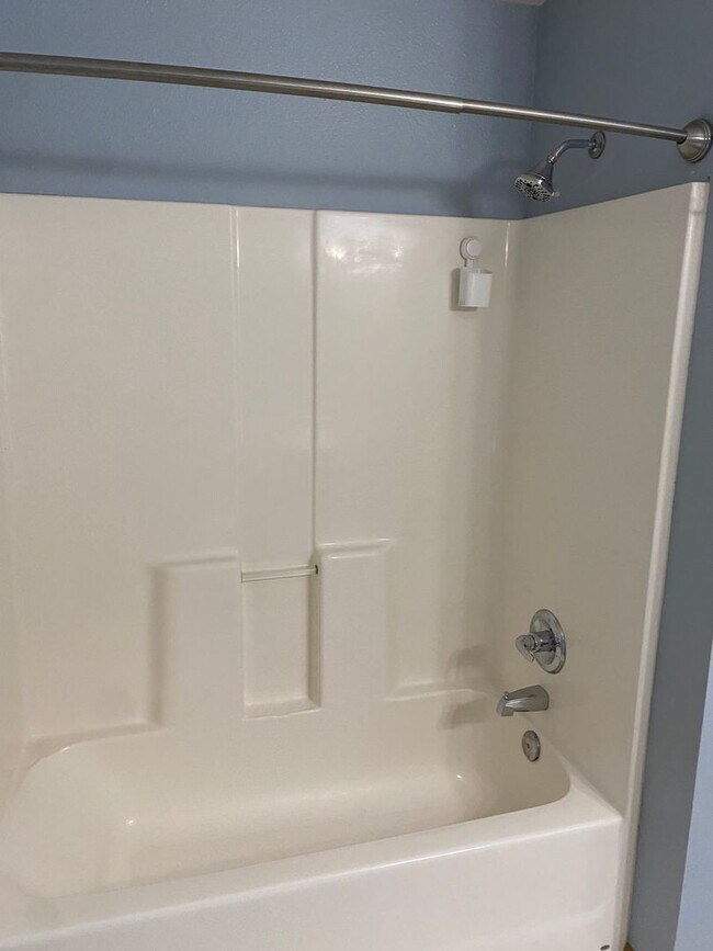 Building Photo - 16758 Huntington Ln