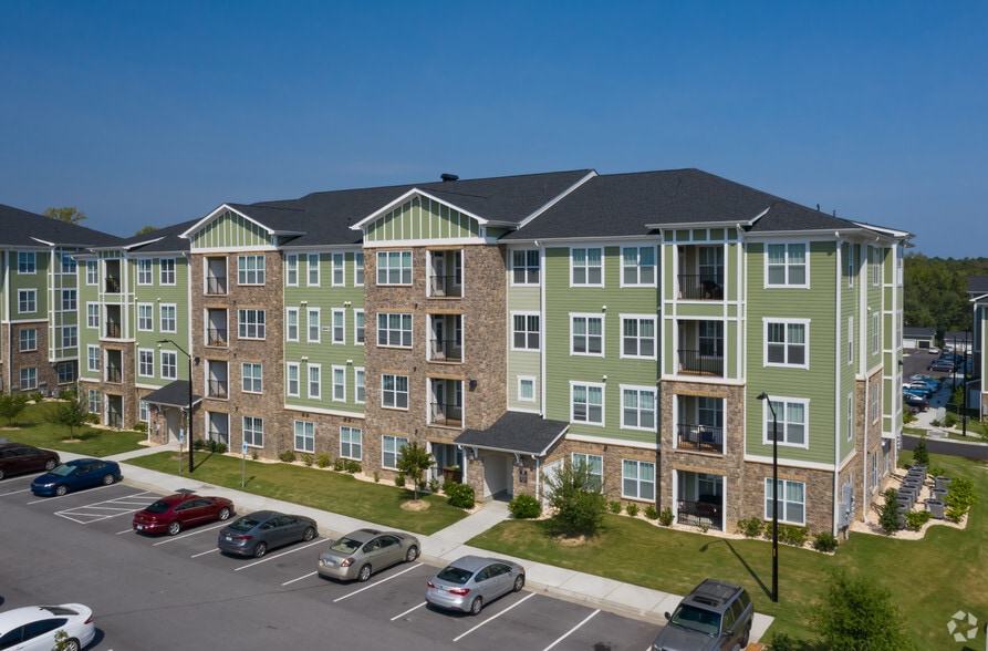 Building Photo - Foxwood Apartments