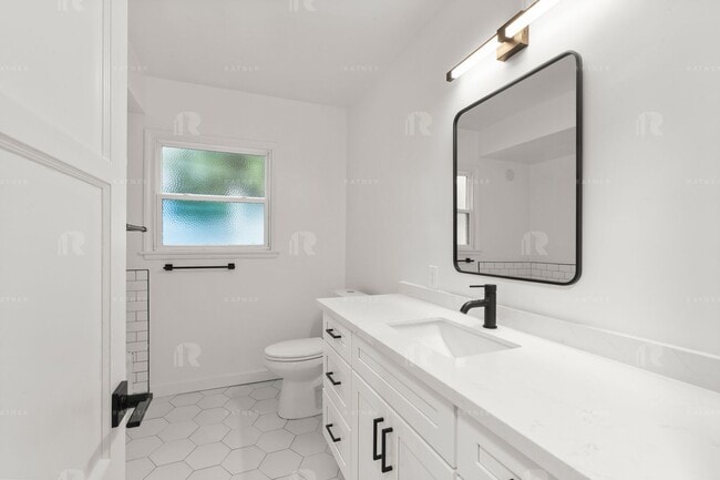 Building Photo - Newly REMODELED large 4 bed / 4 bath home w/ family room, private bonus room / home office, and "...