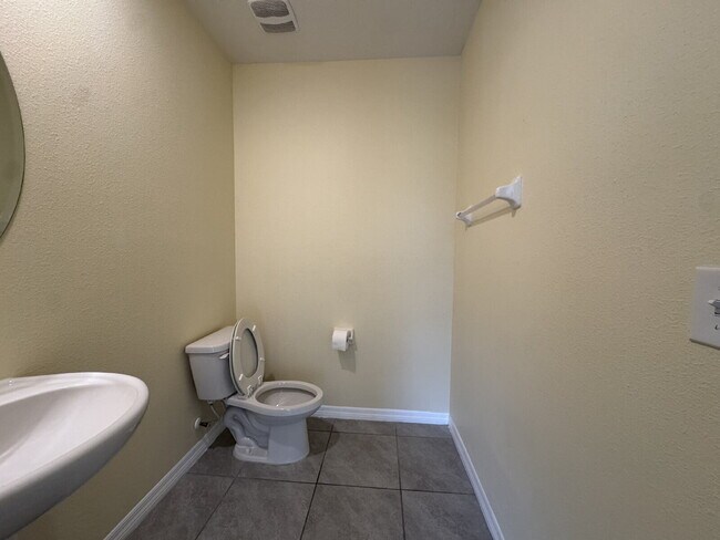 Building Photo - 32562 Canyonlands Dr