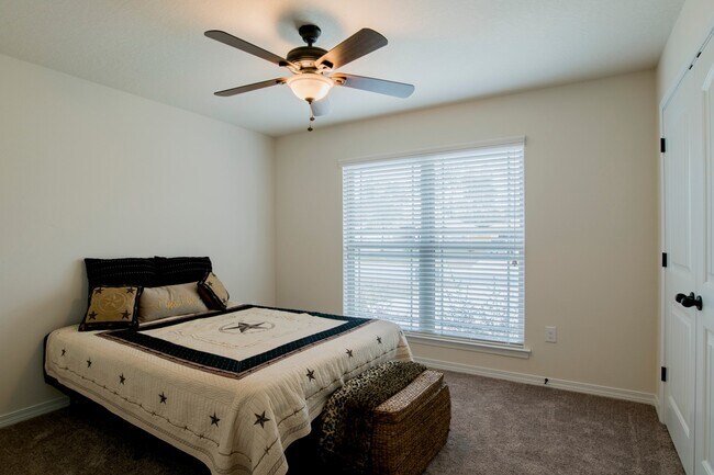 Building Photo - Beautiful 4 bedroom home in Pace