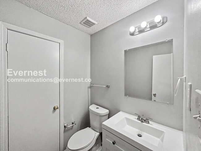 Building Photo - 3465 Cherry Cove W