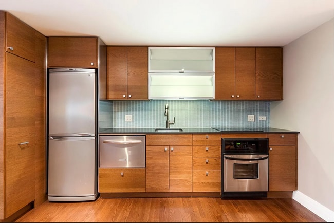 Building Photo - 150 Dean St