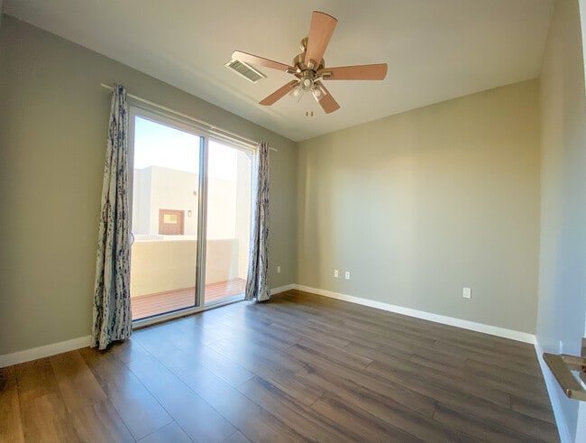 Building Photo - 844 Tijeras Ave NW