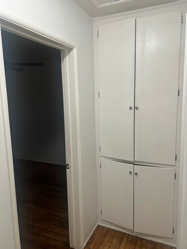 Building Photo - 2822 7th Ave