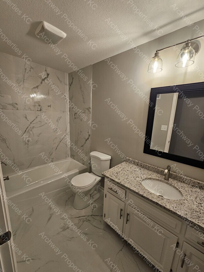 Building Photo - 13016 W 76th Terrace