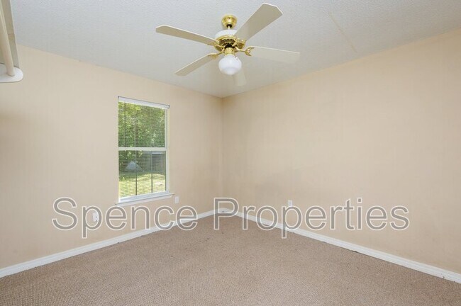 Building Photo - 4863 Kensington Ln