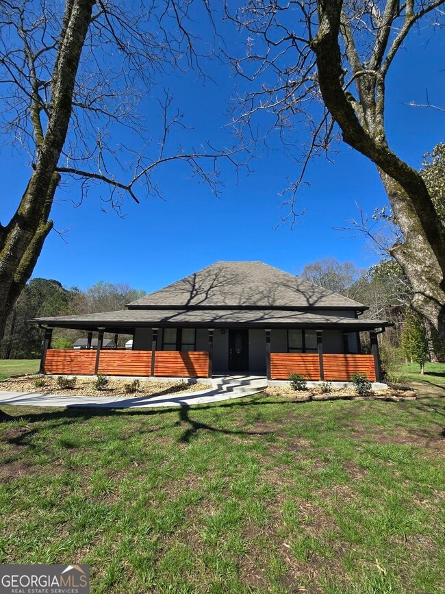 Building Photo - 813 Snapping Shoals Rd