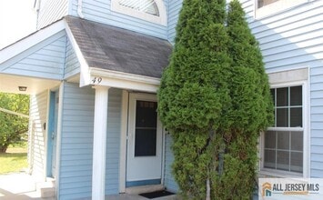 Building Photo - 49 Tanglewood Ct