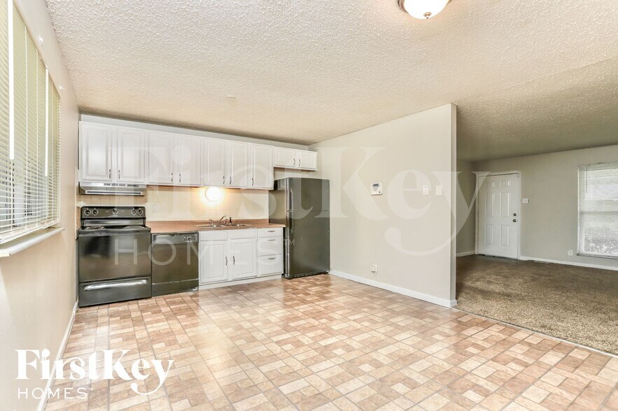 Building Photo - 2316 Millvalley Dr