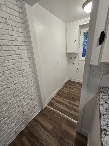 Building Photo - 1608 E Yale Ave