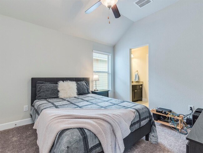 Building Photo - 4209 Hannover Wy