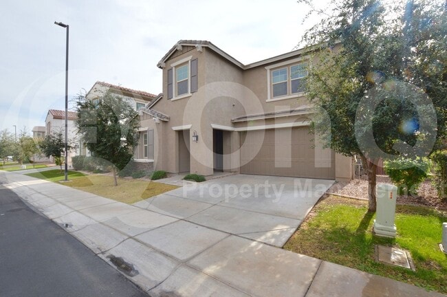 Building Photo - 953 W Yellowstone Way