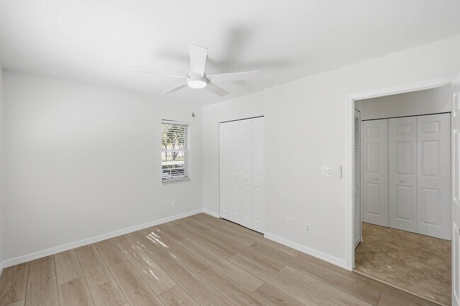 Building Photo - 138 Pebble Shores Dr