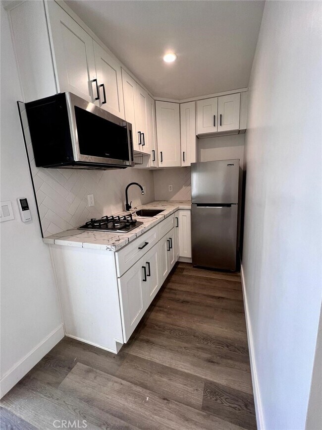 Building Photo - 6445 Tujunga Ave