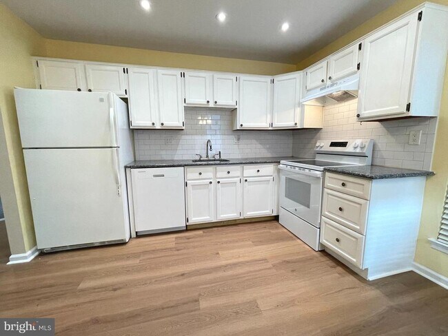 Building Photo - 269 Wood Stream Ct