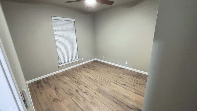 Building Photo - 4605 Acers Ln