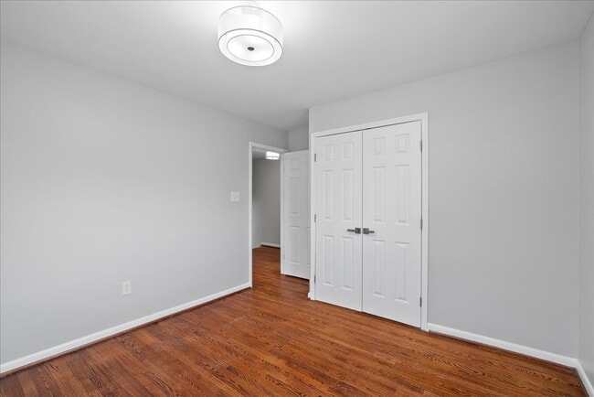 Building Photo - "Spacious 5-Bed split level Gem with Finished Basement & Fireplace on Brompton St, West Springfie...