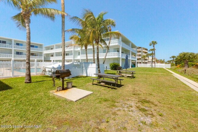 Building Photo - 4800 Ocean Beach Blvd