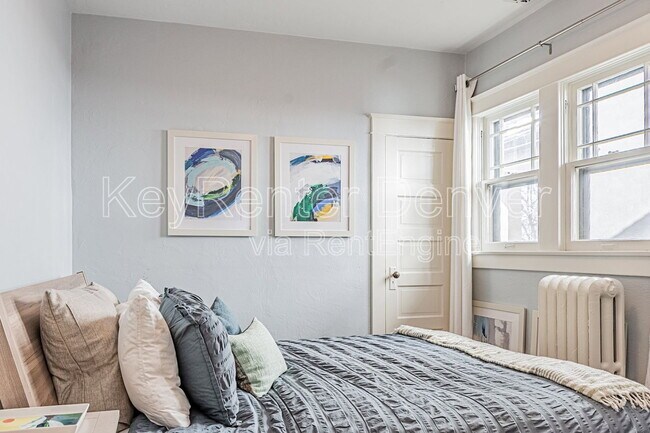 Building Photo - 740 S Corona St