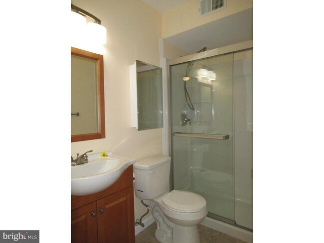 Building Photo - 30 Adele Ct