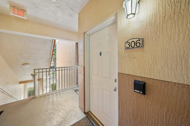 Building Photo - 11011 Legacy Dr