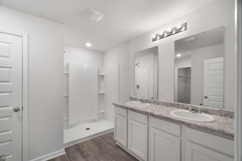 Building Photo - 10593 Queens Gate Cir