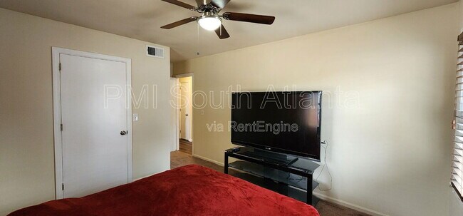 Building Photo - 3820 Meadowlark Dr