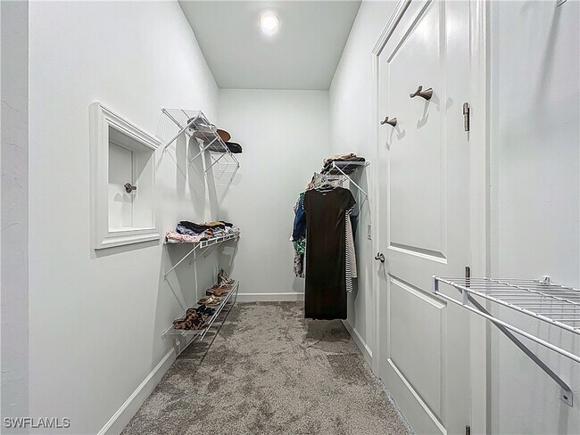 Building Photo - 2126 Yellowfin Cir