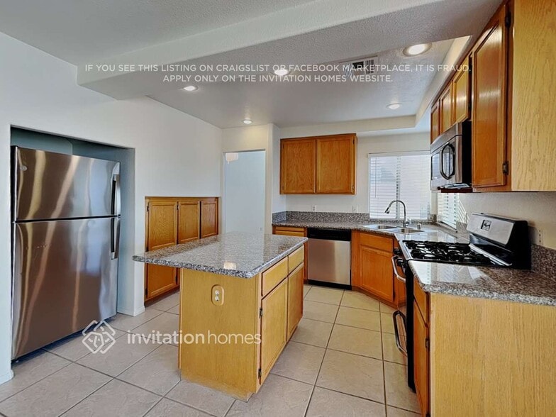 Building Photo - 8244 Bermuda Beach Dr